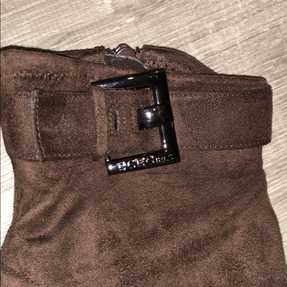 BCBGirls chocolate brown suede booties size 7 - Picture 2 of 8